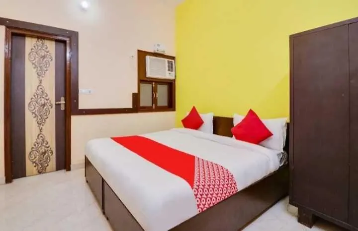 Hotel O Jas Inn Γκουργκάον