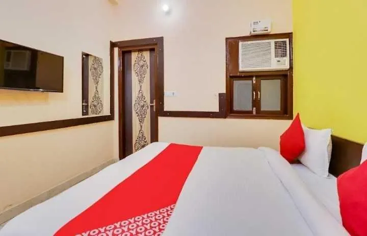 Hotel O Jas Inn Γκουργκάον
