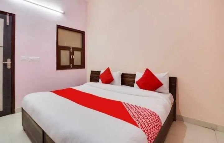 Hotel O Jas Inn Γκουργκάον