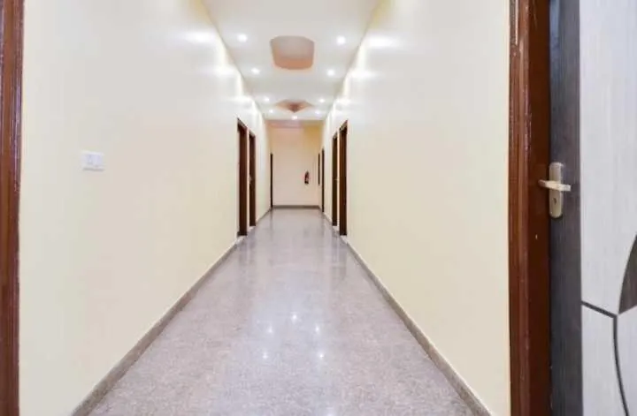 Hotel O Jas Inn Γκουργκάον